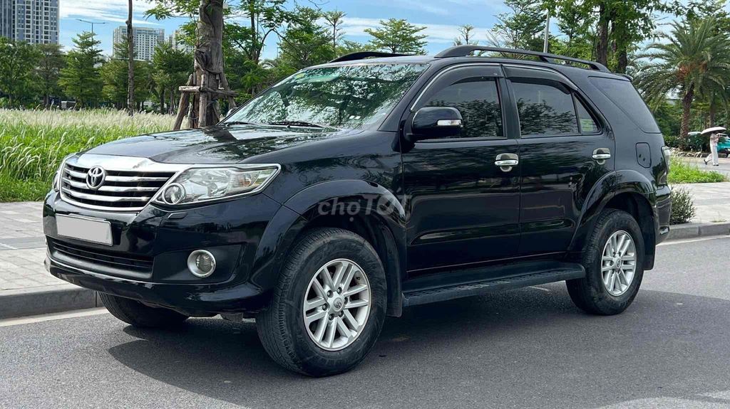 Toyota Fortuner 2015 - ảnh 2