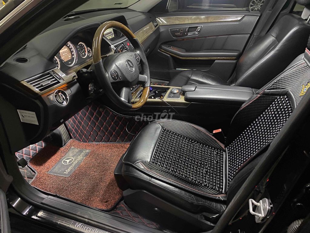 Mercedes-Benz 2010 - ảnh 1