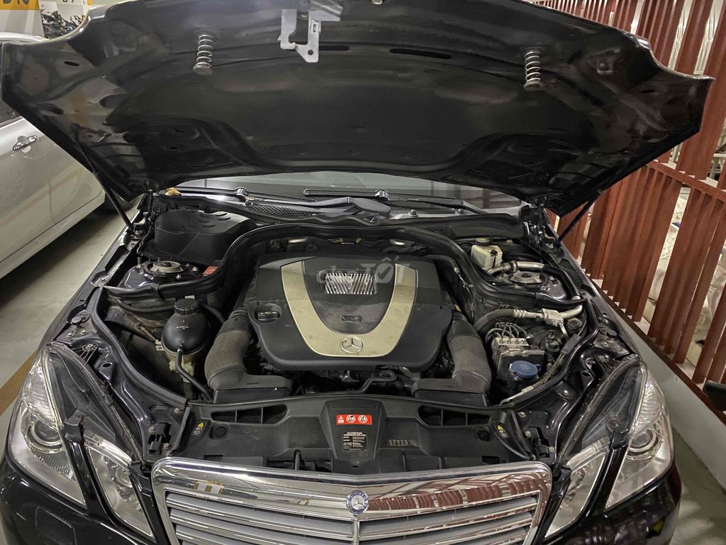 Mercedes-Benz 2010 - ảnh 3