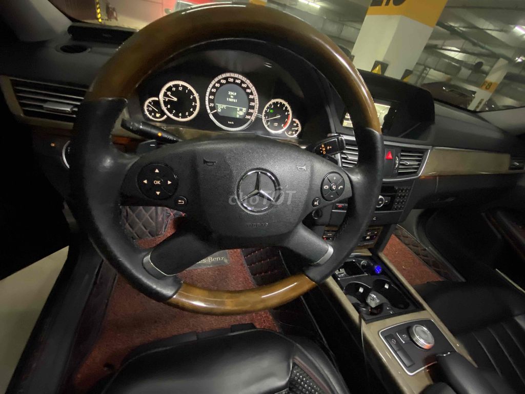 Mercedes-Benz 2010 - ảnh 5