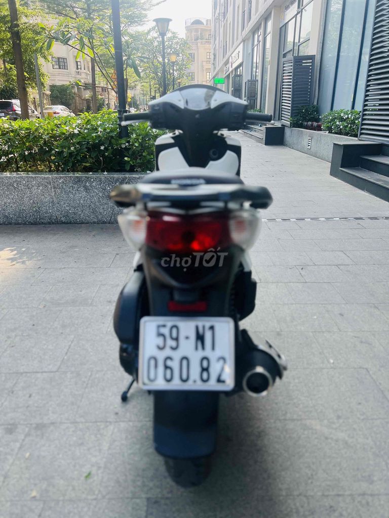Honda SH 2011 - ảnh 2