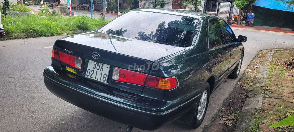 Toyota Camry - ảnh 4
