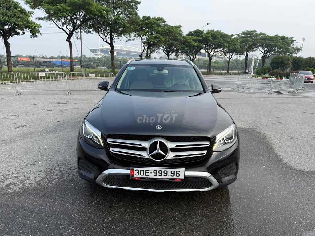 Mercedes-Benz - ảnh 1