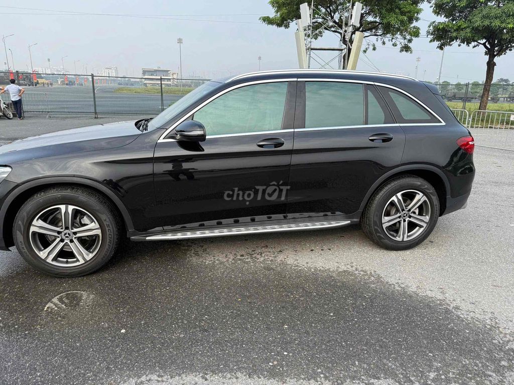 Mercedes-Benz - ảnh 2