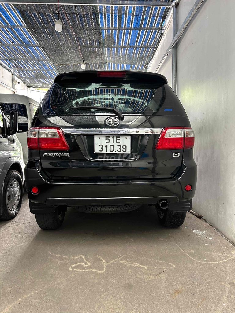 Toyota Fortuner 2010 - ảnh 3