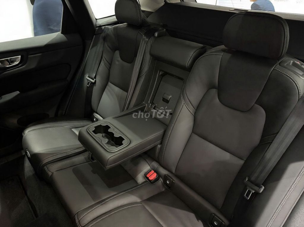Volvo XC60 2025 - ảnh 4