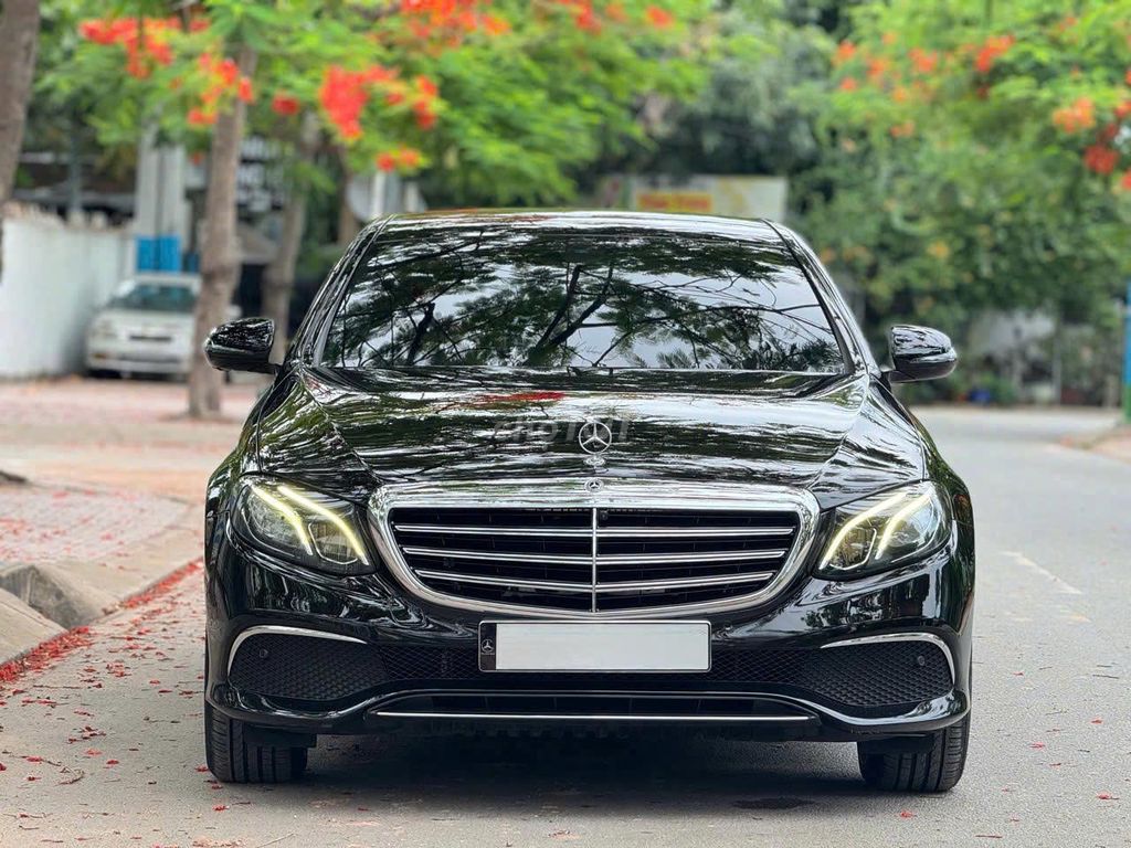 Mercedes-Benz 2019 - ảnh 1