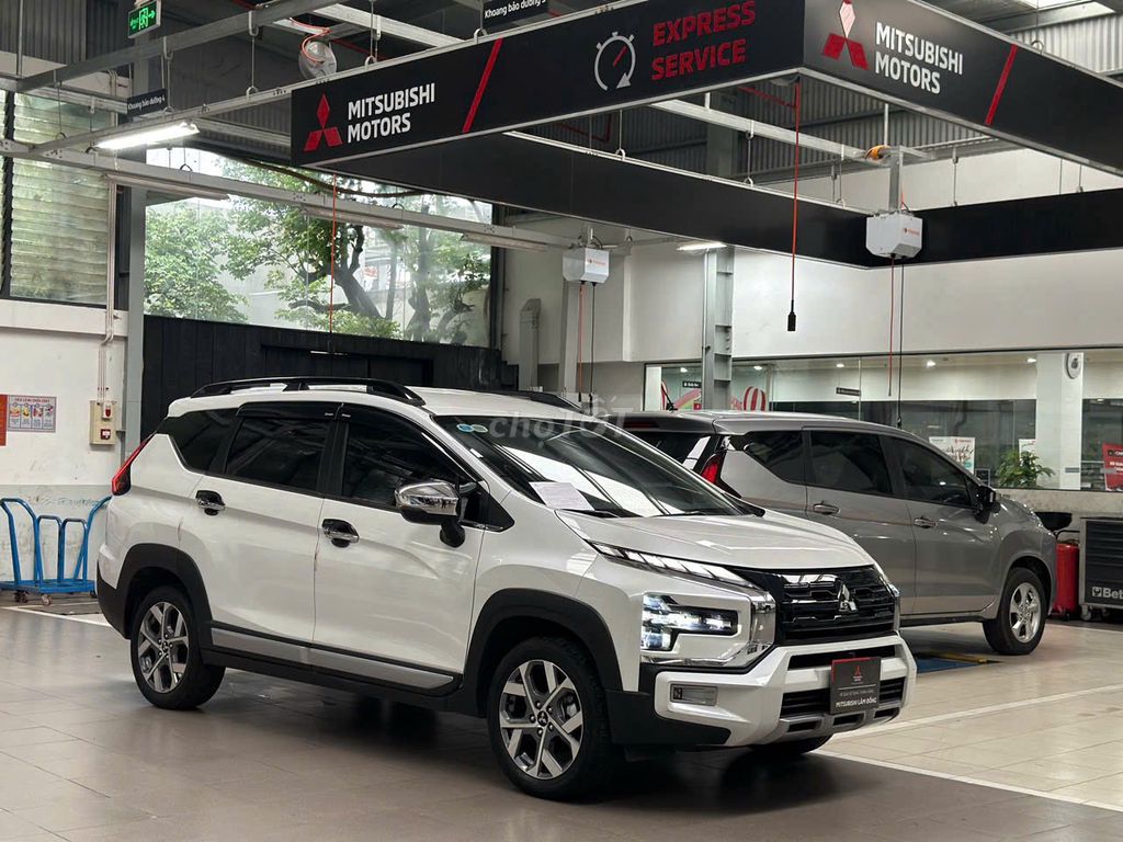 Mitsubishi Xpander Cross 2023 - ảnh 1