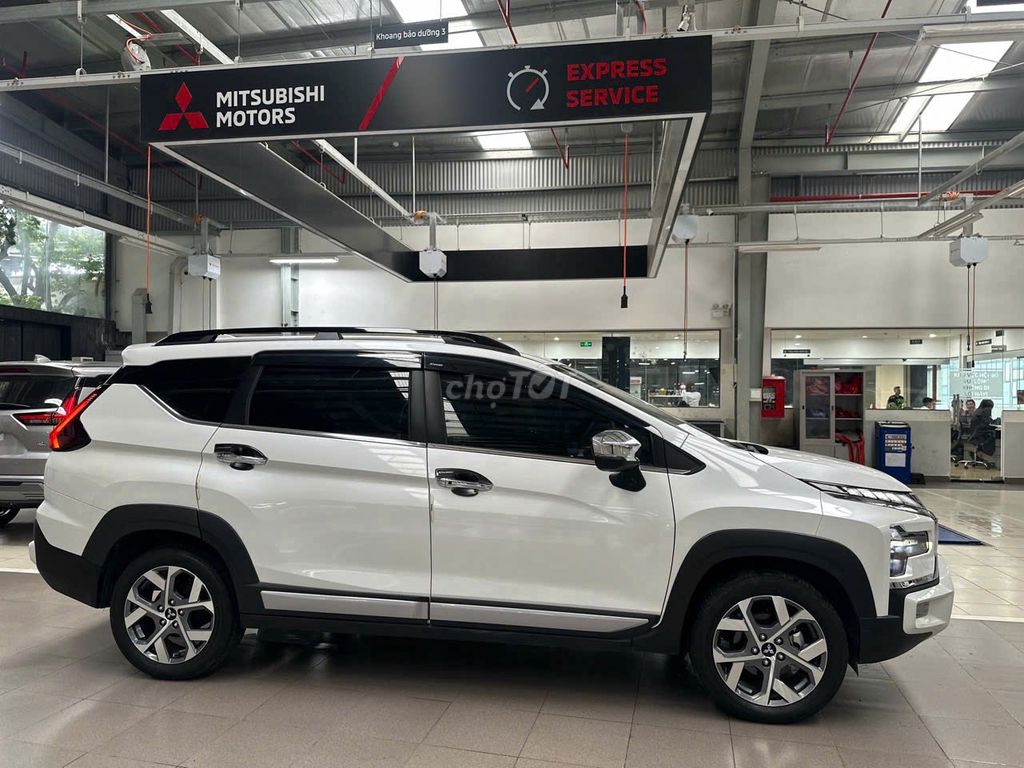 Mitsubishi Xpander Cross 2023 - ảnh 2