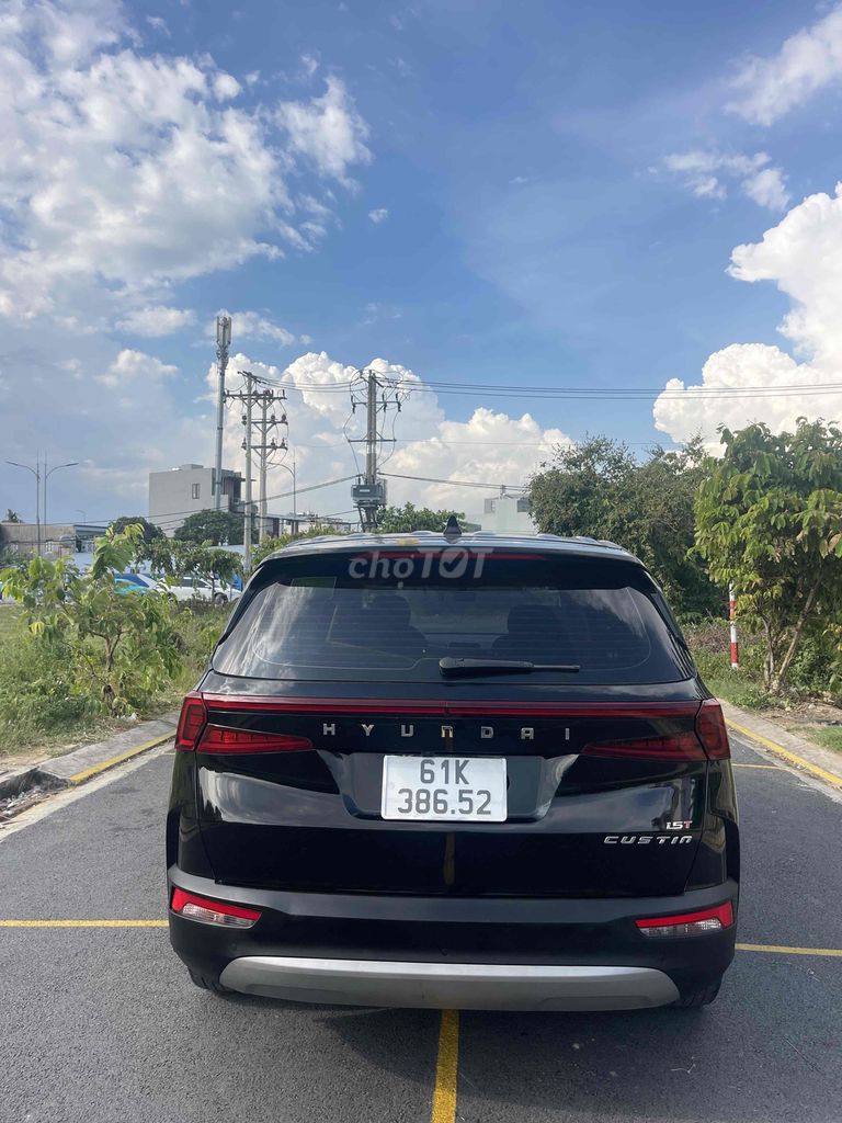 Hyundai Custin - ảnh 2