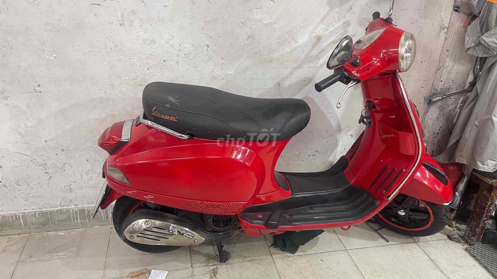 Piaggio Vespa 2010 - ảnh 4