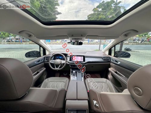 Volkswagen Viloran Luxury 2025 - ảnh 3
