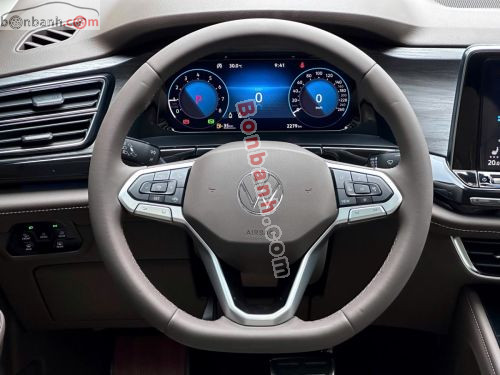Volkswagen Viloran Luxury 2025 - ảnh 4