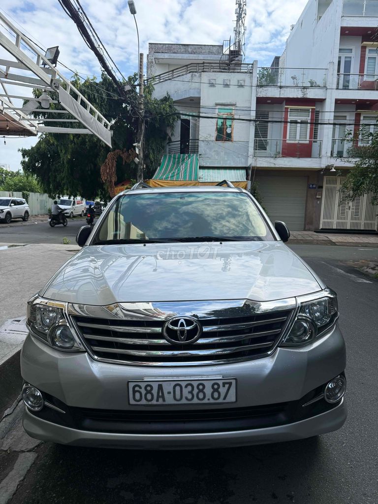 Toyota Fortuner 2015 - ảnh 1