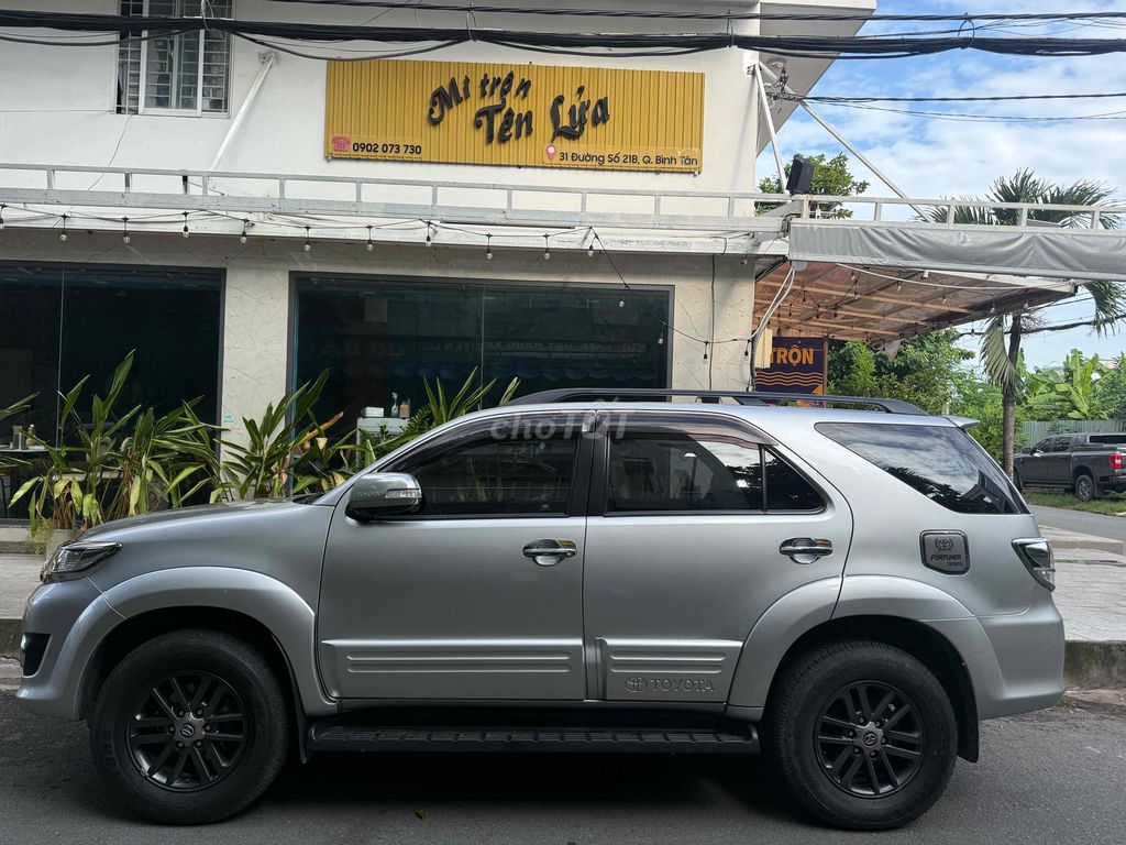 Toyota Fortuner 2015 - ảnh 4