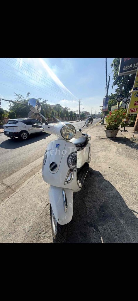 Piaggio Vespa 2013 - ảnh 2