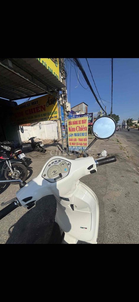 Piaggio Vespa 2013 - ảnh 4