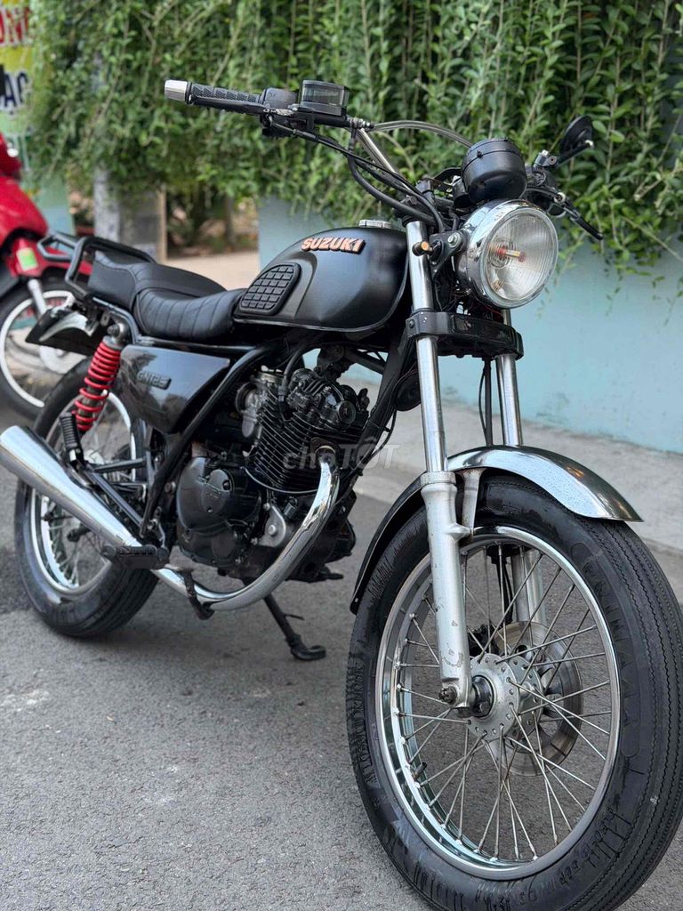 Suzuki GN 2012 - ảnh 3