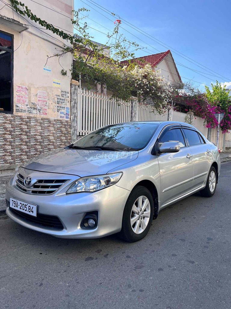 Toyota Corolla Altis 2012 - ảnh 2