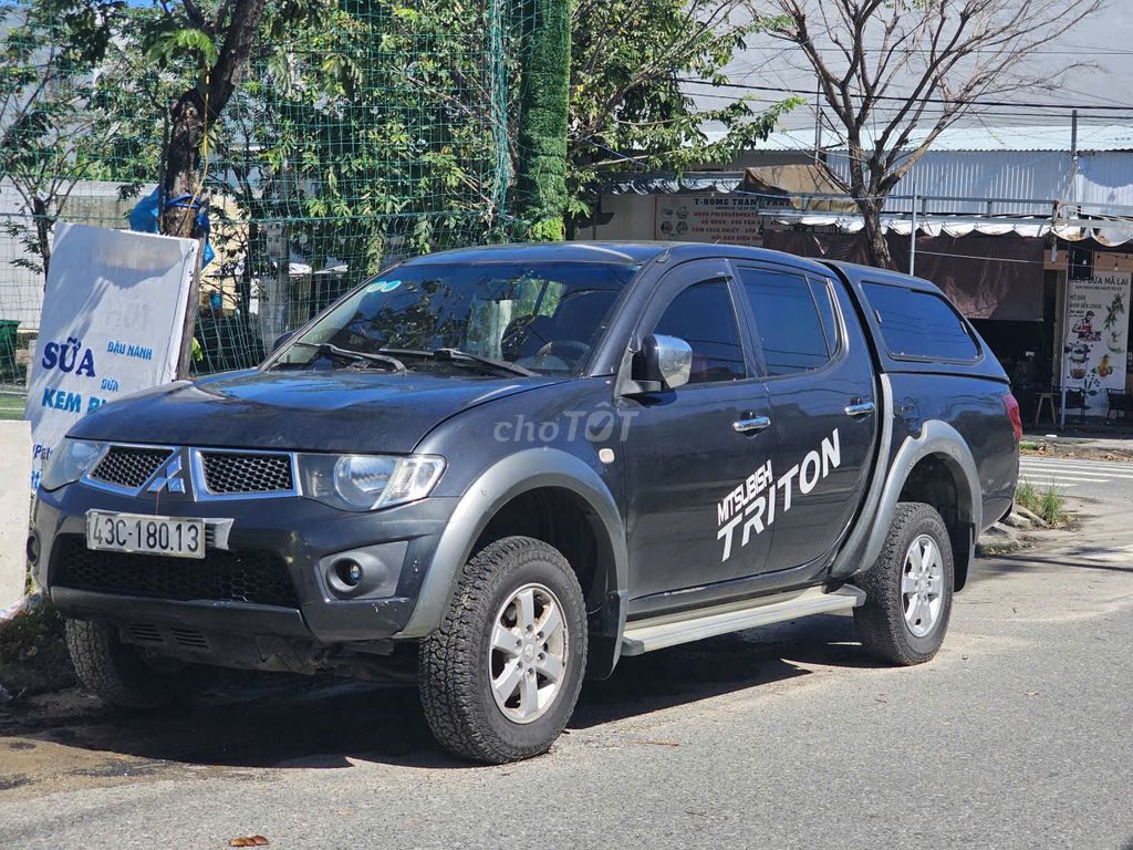 Mitsubishi Triton - ảnh 1