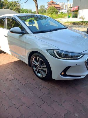 Hyundai Elantra 2.0 AT 2018 - ảnh 1