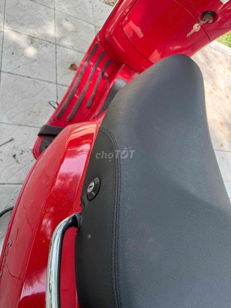 Piaggio Vespa 2011 - ảnh 2