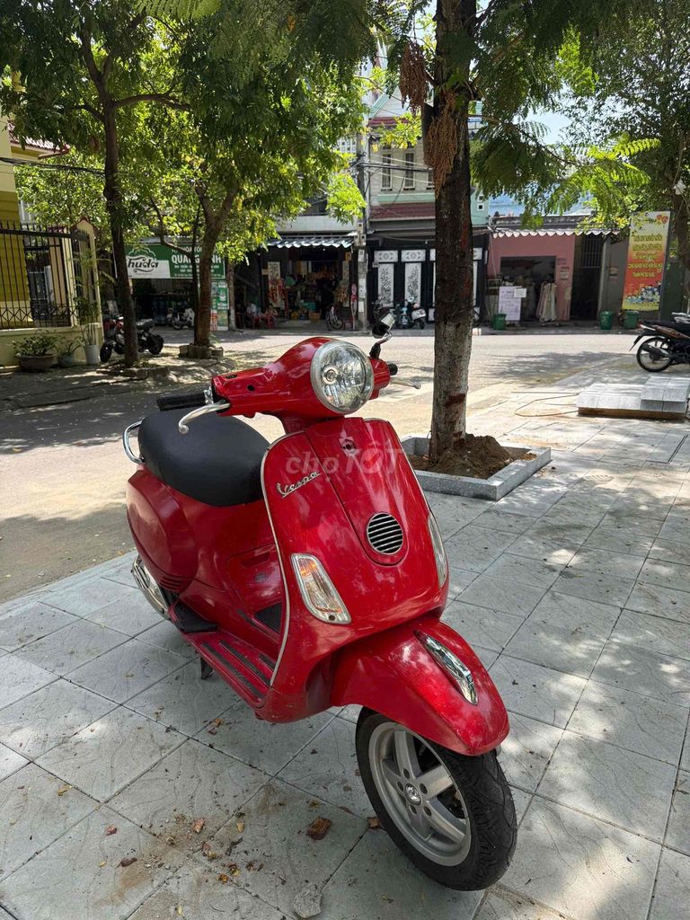 Piaggio Vespa 2011 - ảnh 4