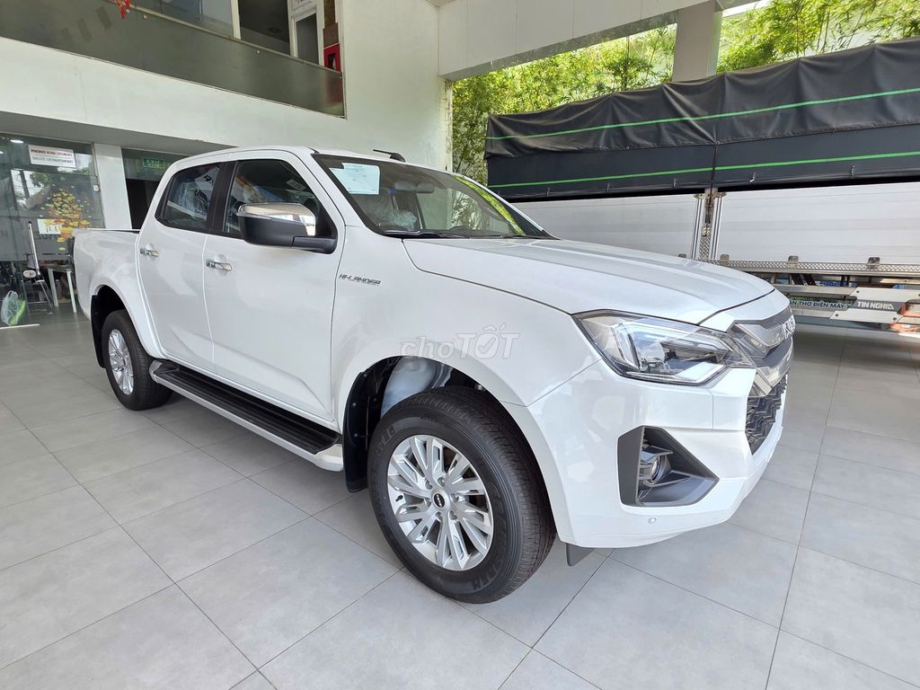 Isuzu - ảnh 1