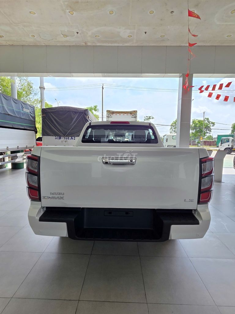 Isuzu - ảnh 5