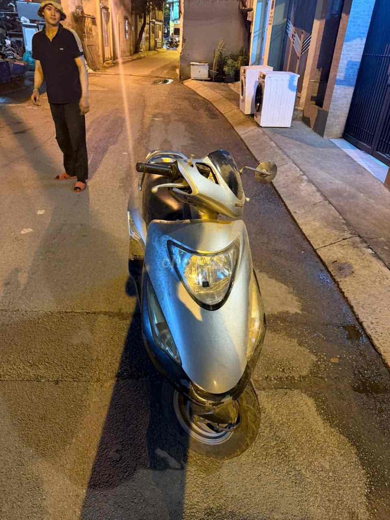 Xe Honda 2005 - ảnh 1