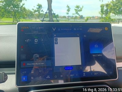 VinFast VF8 Plus - ảnh 1