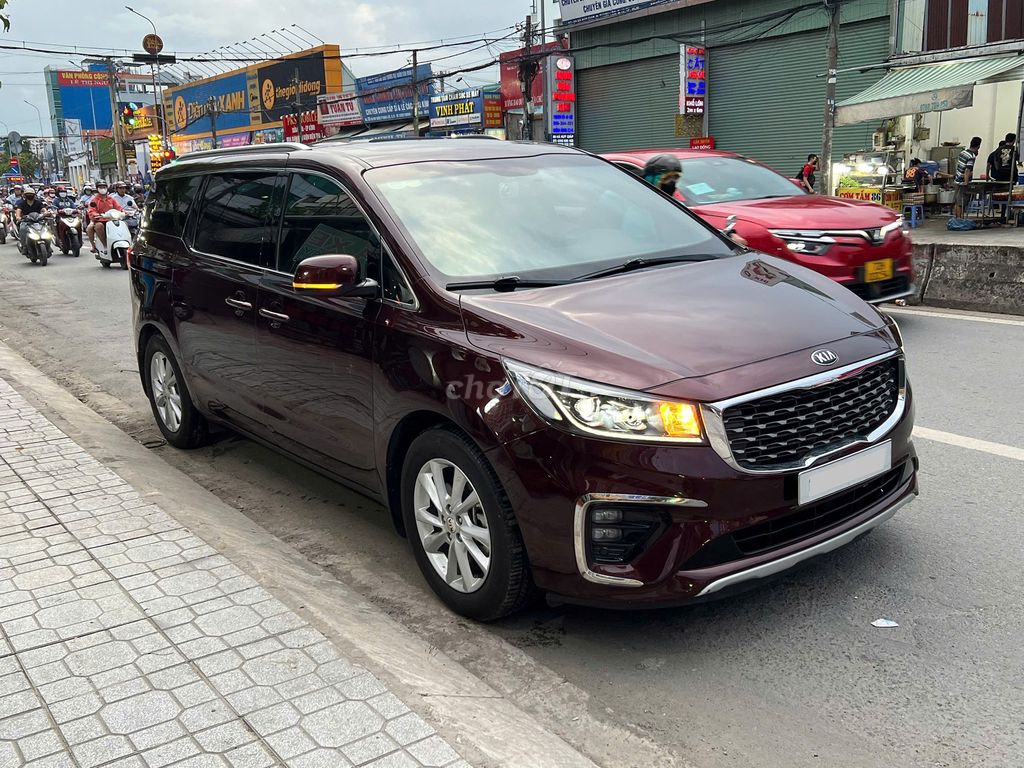 Kia Sedona 2021 - ảnh 1
