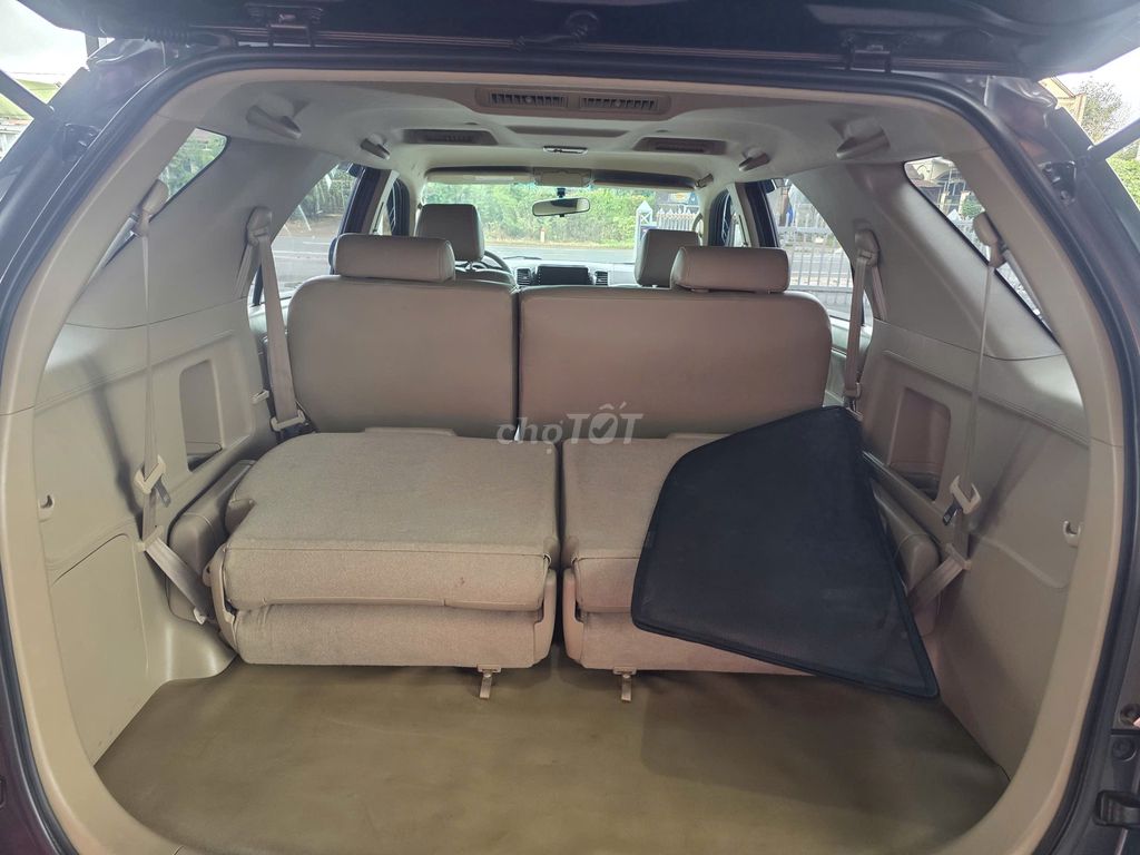 Toyota Fortuner 2011 - ảnh 4