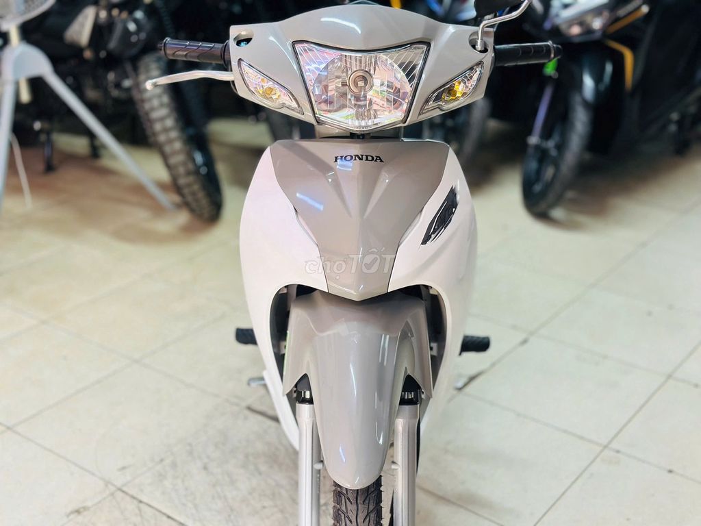 XE M 2024 - ảnh 3