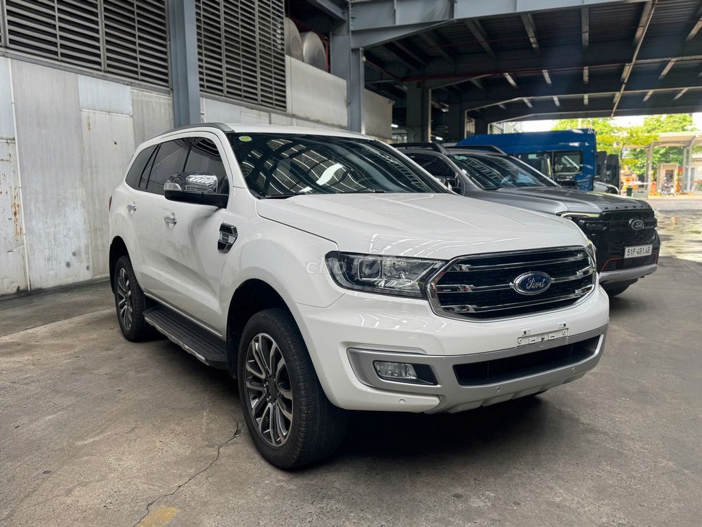 Ford Everest 2020 - ảnh 1