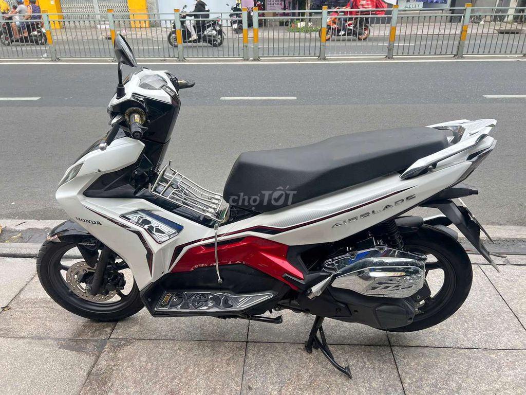 Honda Air Blade 2022 - ảnh 2