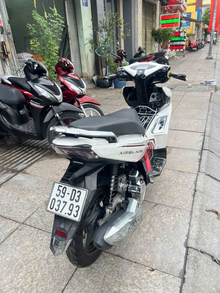 Honda Air Blade 2022 - ảnh 4