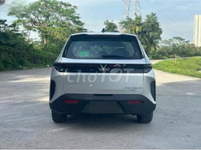 VinFast Limo Green AT 2025 - ảnh 4