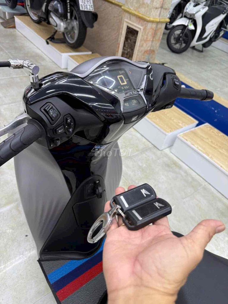 Honda SH 2022 - ảnh 2
