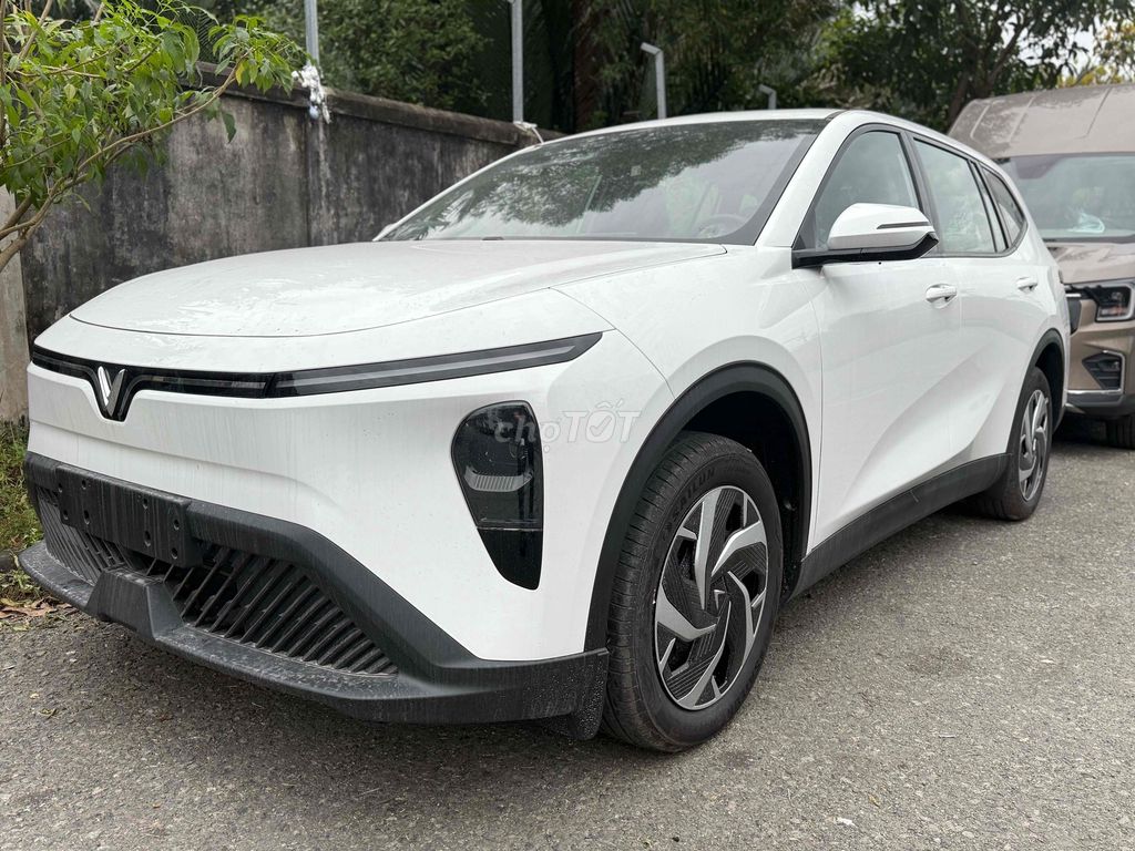VinFast 2025 - ảnh 3