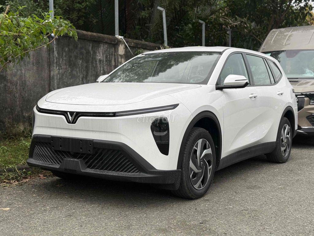 VinFast 2025 - ảnh 4