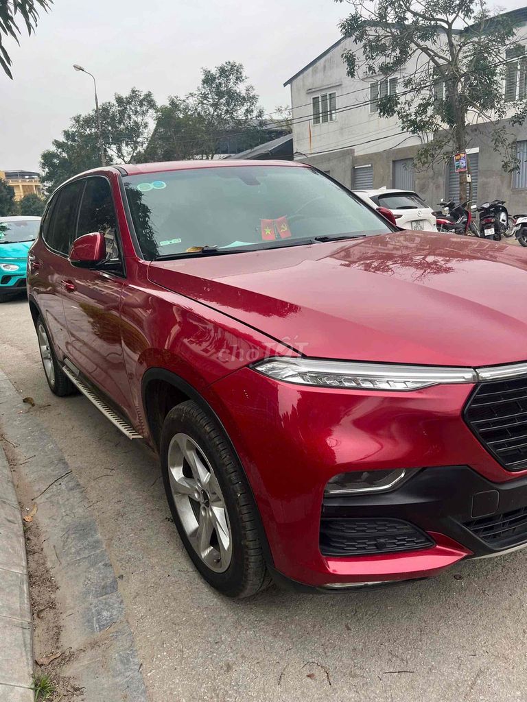 VinFast Lux SA2.0 - ảnh 1