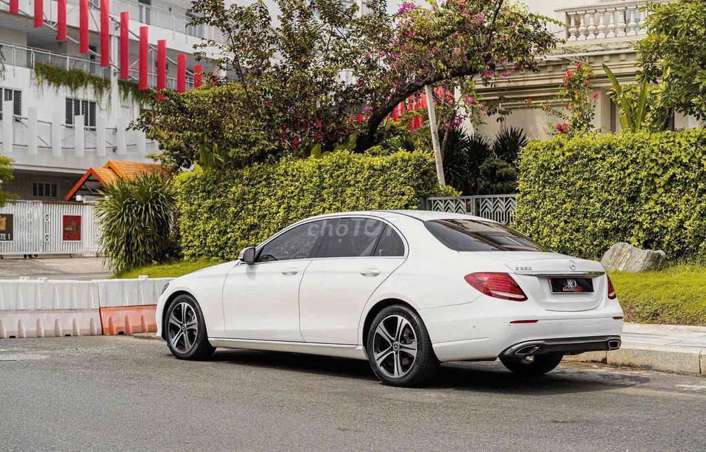 Mercedes-Benz 2018 - ảnh 3
