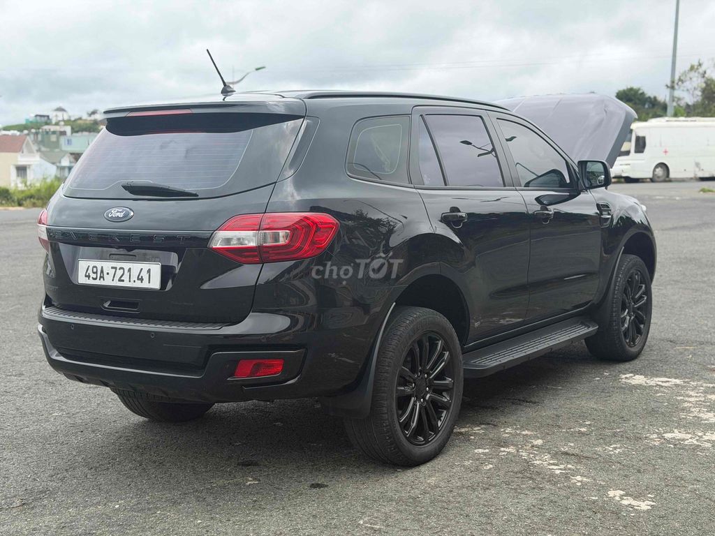 Ford Everest 2021 - ảnh 2