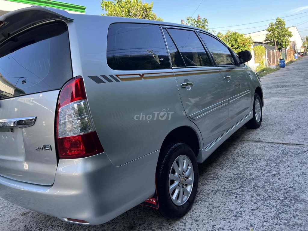 Toyota 2012 - ảnh 2