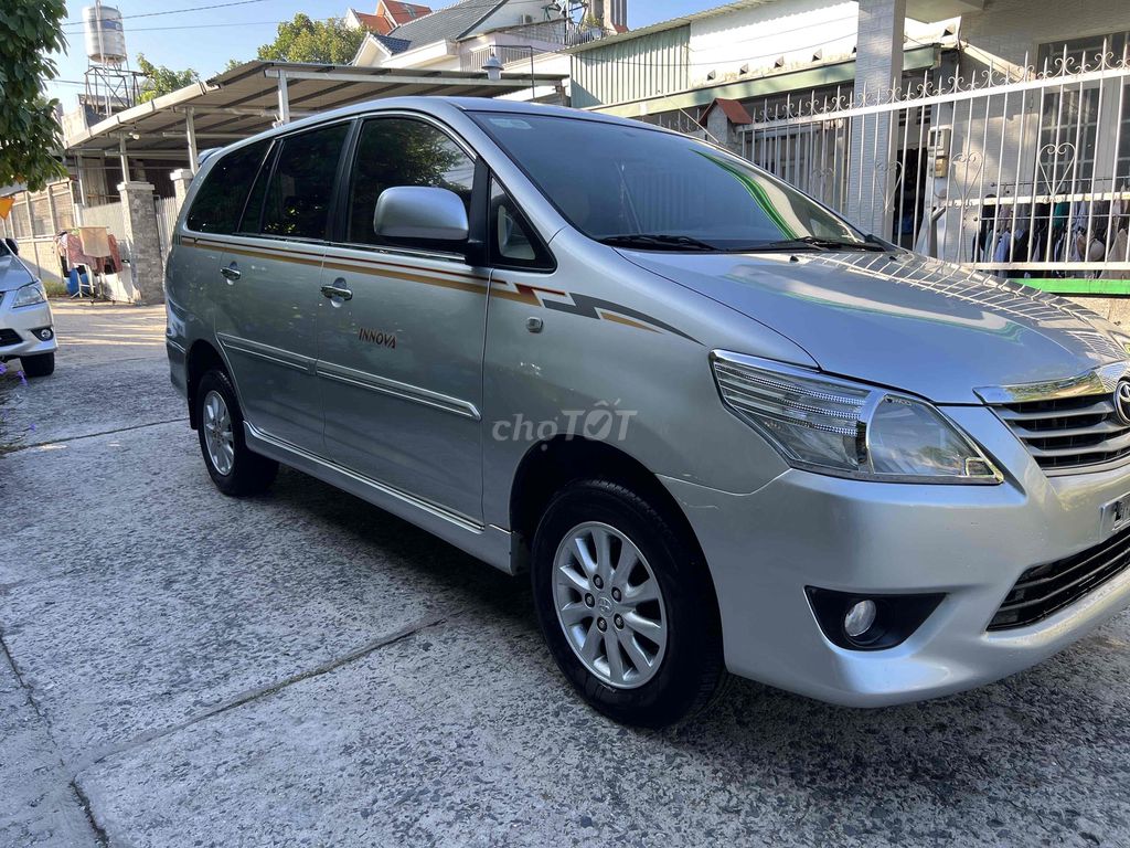 Toyota 2012 - ảnh 3