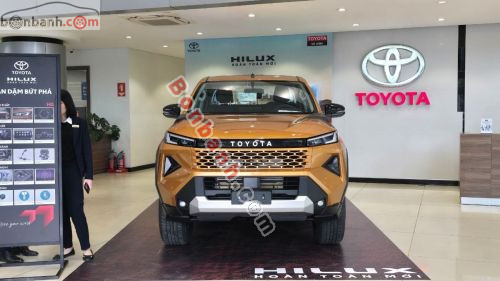 Toyota Hilux Pro 2.8L 4x2 AT 2026 - ảnh 1