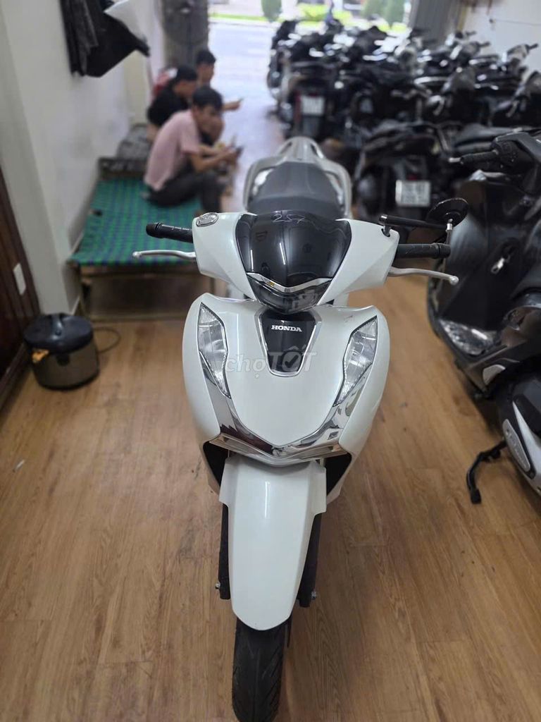 Honda SH 2023 - ảnh 1