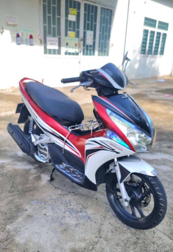 Honda Air Blade 2011 - ảnh 3