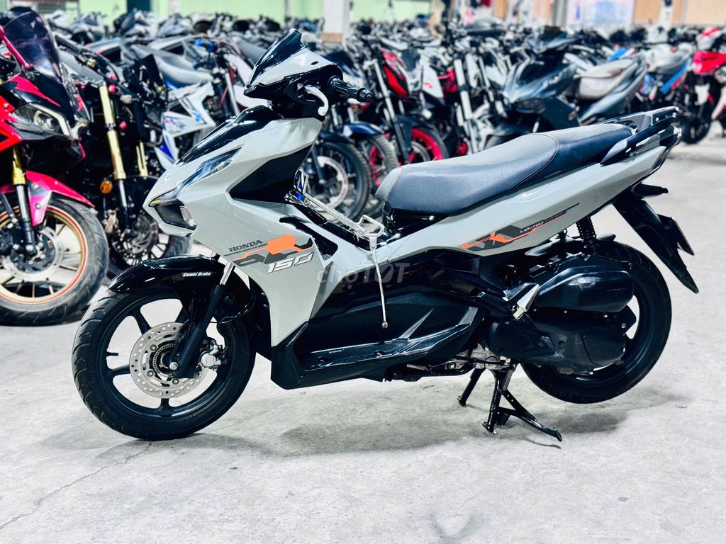 XE M 2022 - ảnh 5